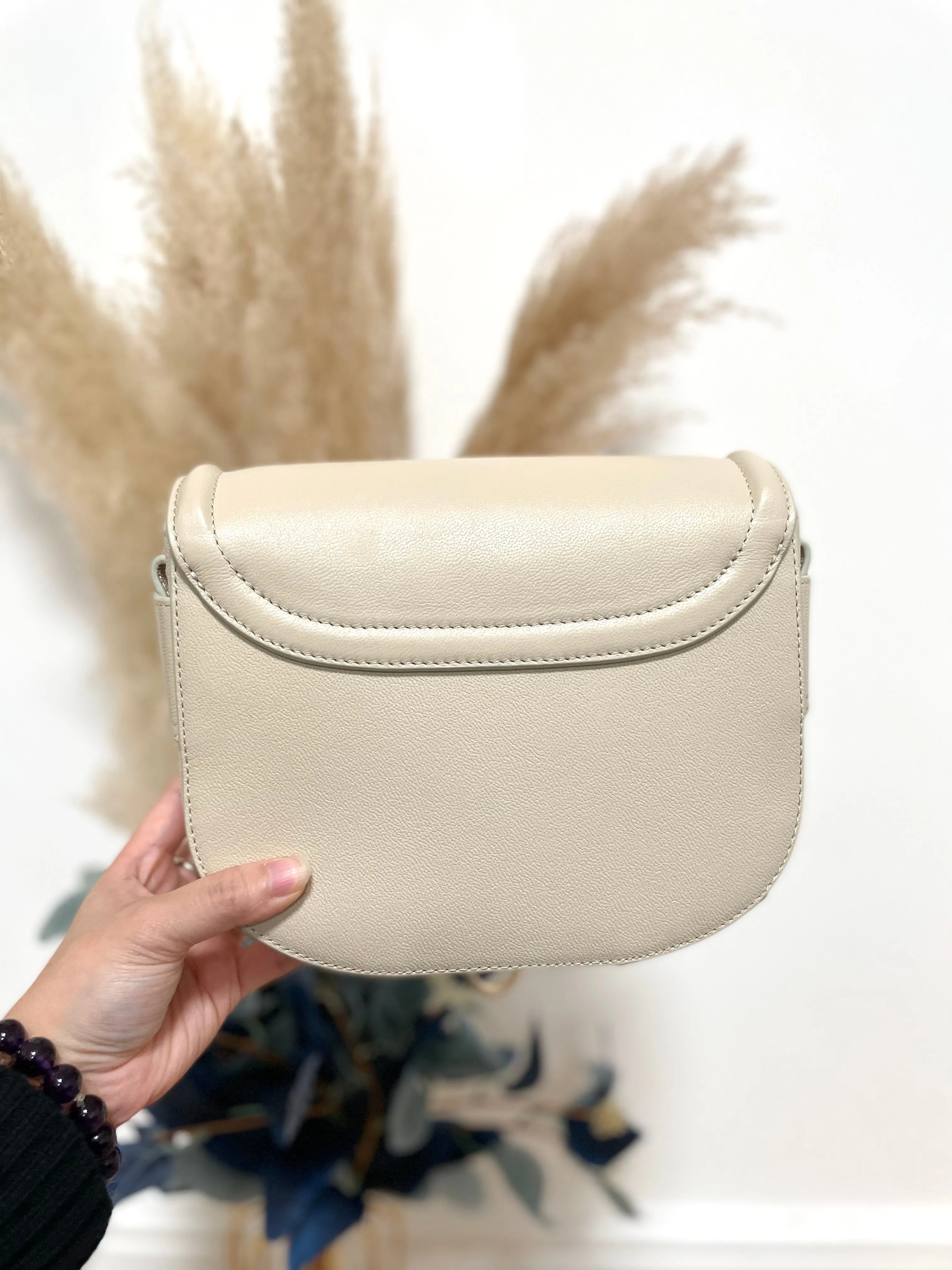 Mara crossbody bag