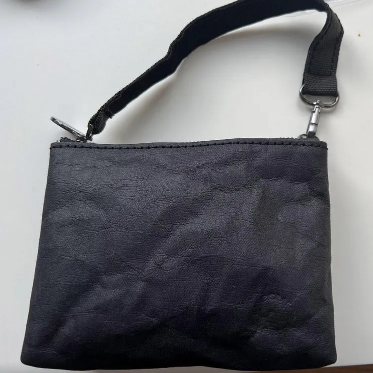 Marketplace - Poppy S pouch Black Cellulose