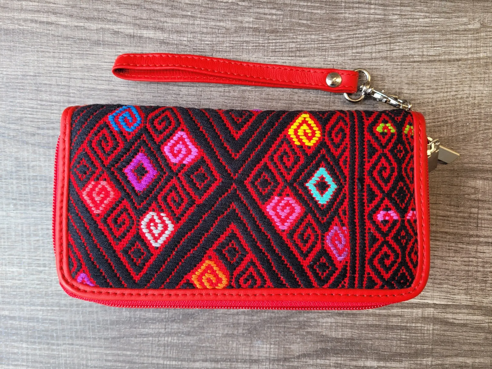 Mayan Embroidery / Leather wallet