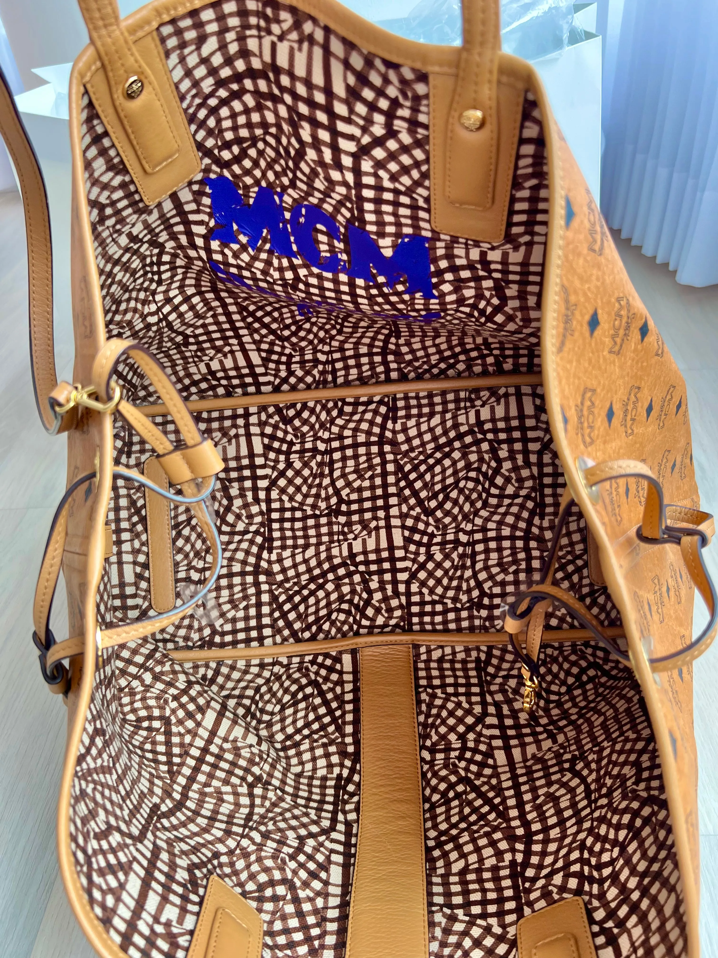 MCM Reversible Liz Shopper Bag