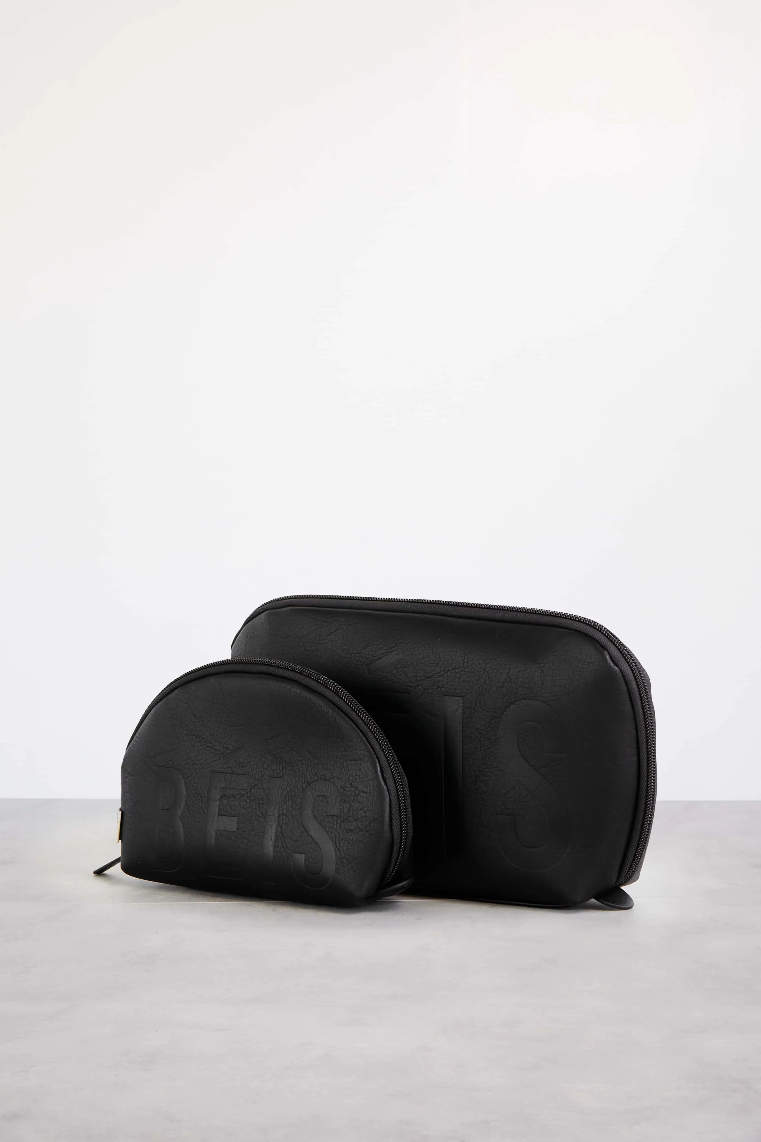 The Cosmetic Pouch Set in Black